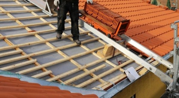 Sas FLCOUVERTURE - Vue d'ensemble toiture rénovée